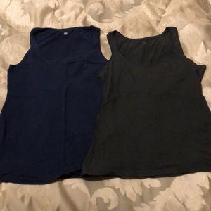 Set of two Gap tank tops with pocket